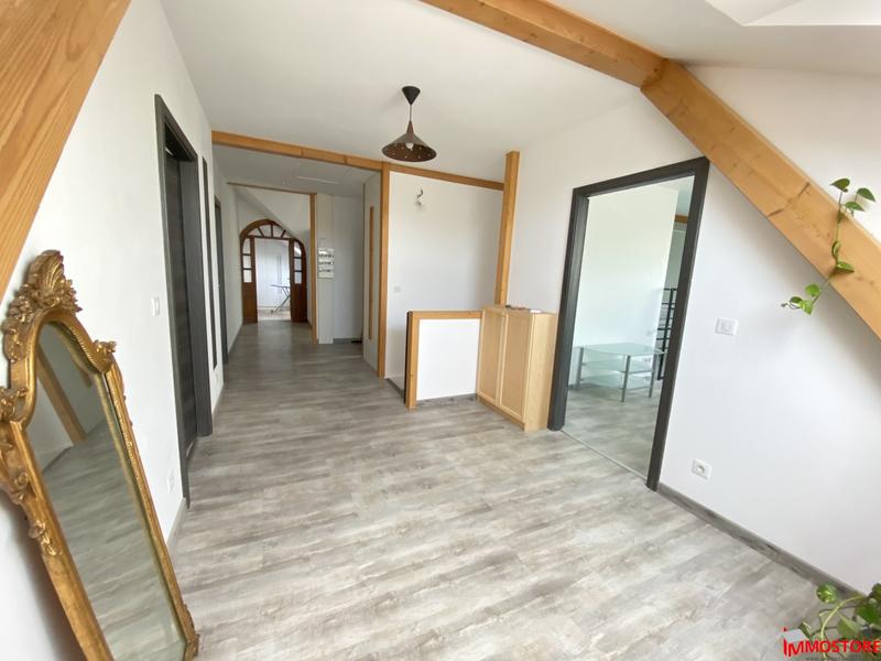 Maison - 220 m² - 7 pièces