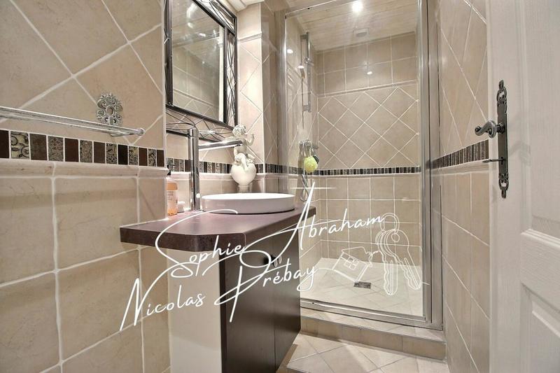 Maison - 176 m² - 7 pièces