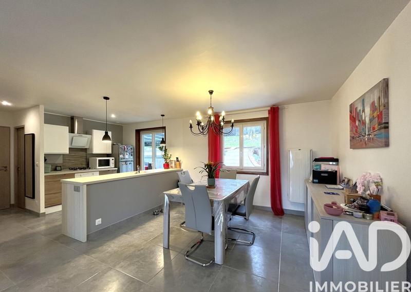 Maison - 96 m² - 5 pièces