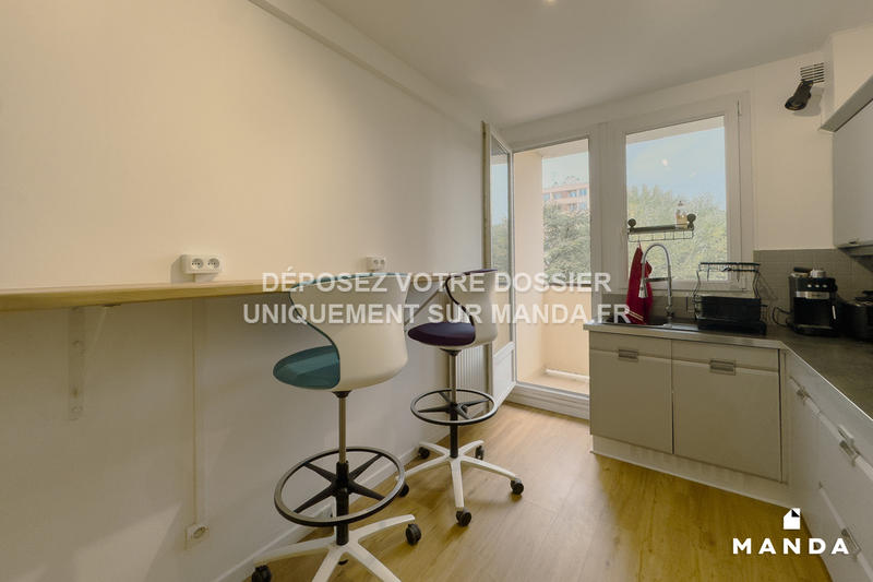 Chambre - 9 m² - 6 pièces