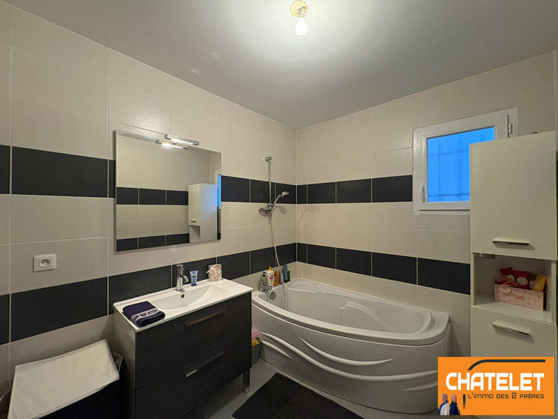 Maison - 106 m² - 5 pièces