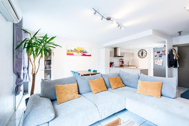 Villa - 90 m² - 5 pièces