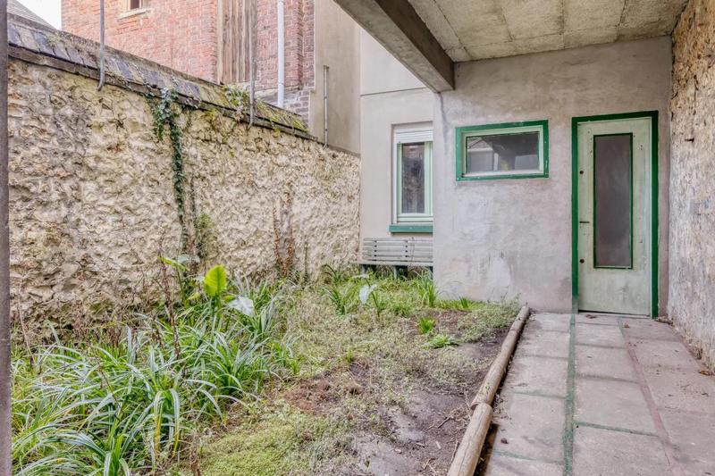 Demeure - 238 m² - 11 pièces