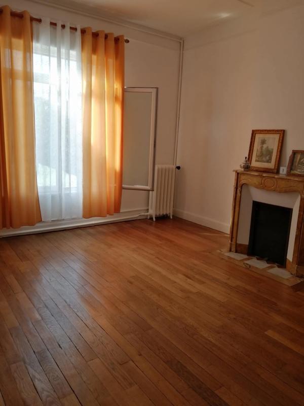 Maison - 220 m² - 8 pièces