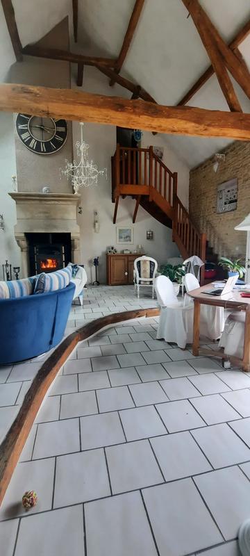 Maison - 261 m² - 9 pièces