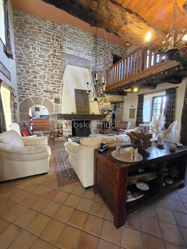 Longère - 182 m² - 6 pièces