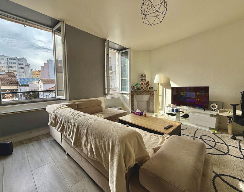 Appartement - 49 m² - 1 pièce