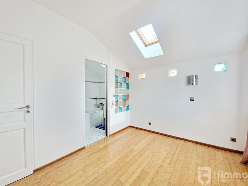 Maison - 155 m² - 7 pièces