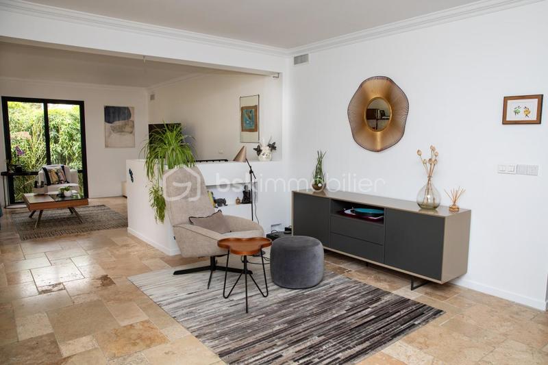 Demeure - 262 m² - 7 pièces