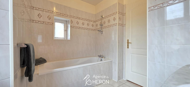 Maison - 111 m² - 7 pièces