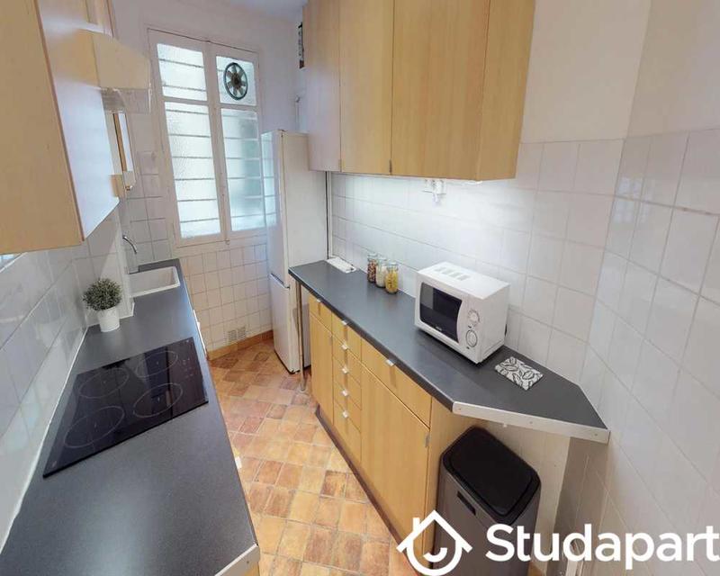 Chambre - 90 m² - 1 pièce