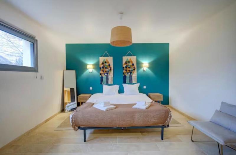 Maison - 280 m² - 7 pièces