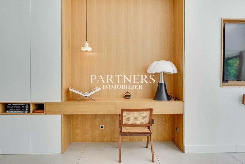 Maison - 350 m² - 6 pièces