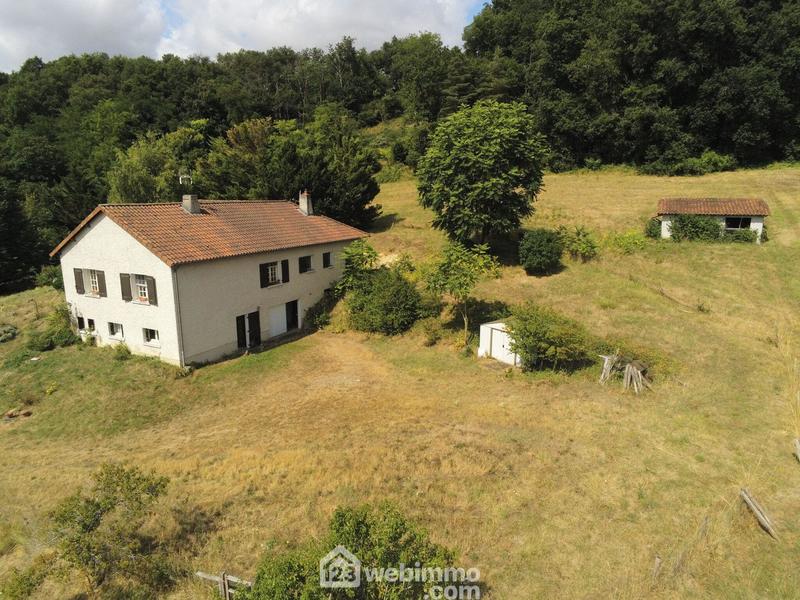 Maison - 181 m² - 7 pièces