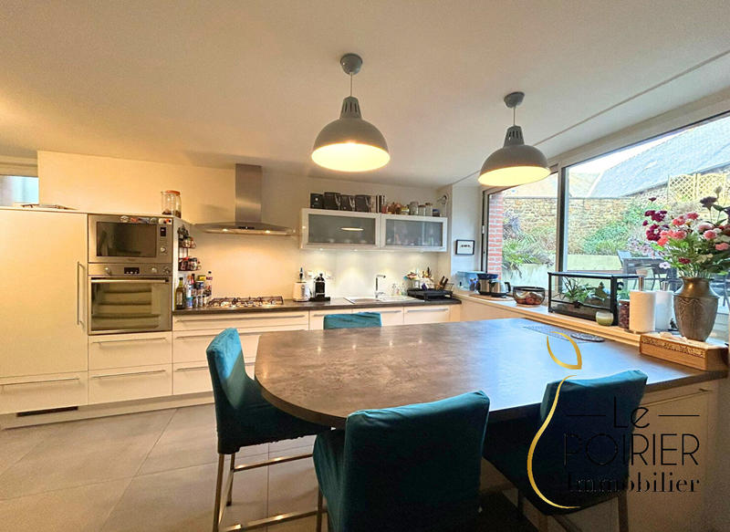 Maison - 197 m² - 7 pièces