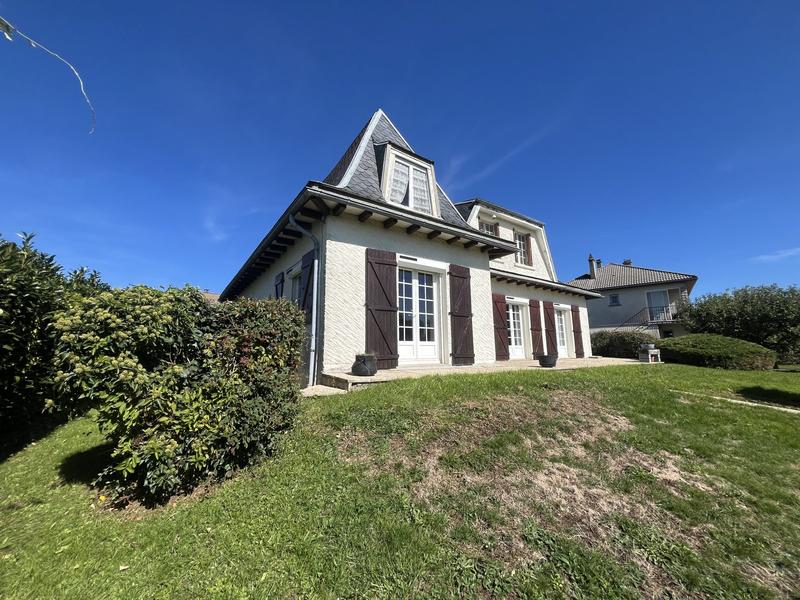 Maison - 177 m² - 6 pièces