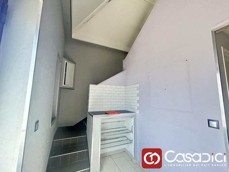 Maison - 92 m² - 5 pièces