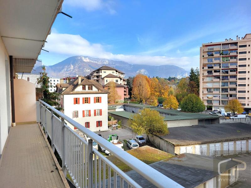 Appartement ancien - 75 m² - 4 pièces