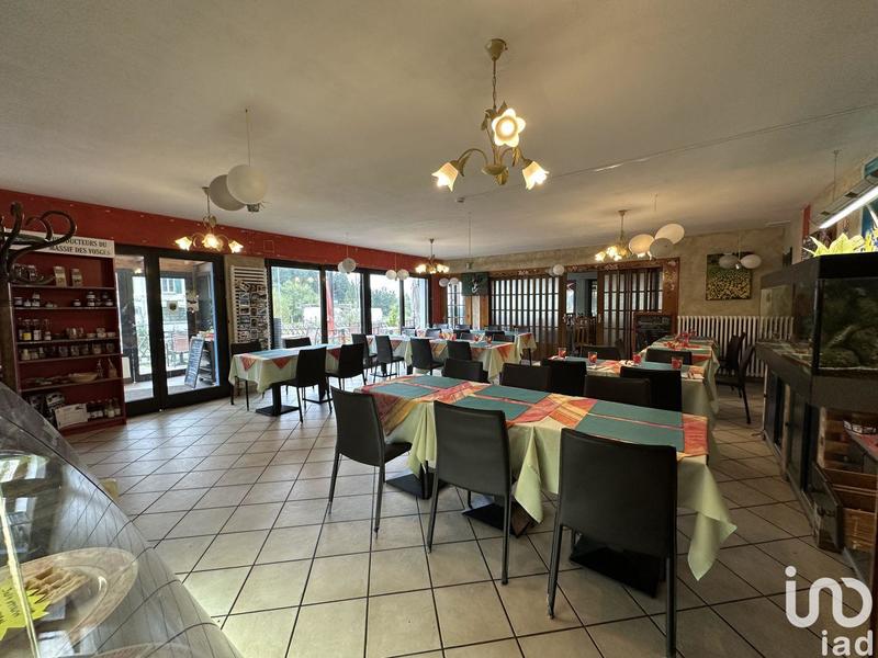 Local commercial - 617 m²