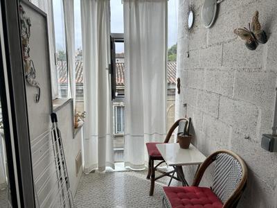 Studio - 30 m² - 1 pièce