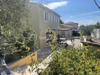 Maison traditionnelle - 120 m² - 5 pièces