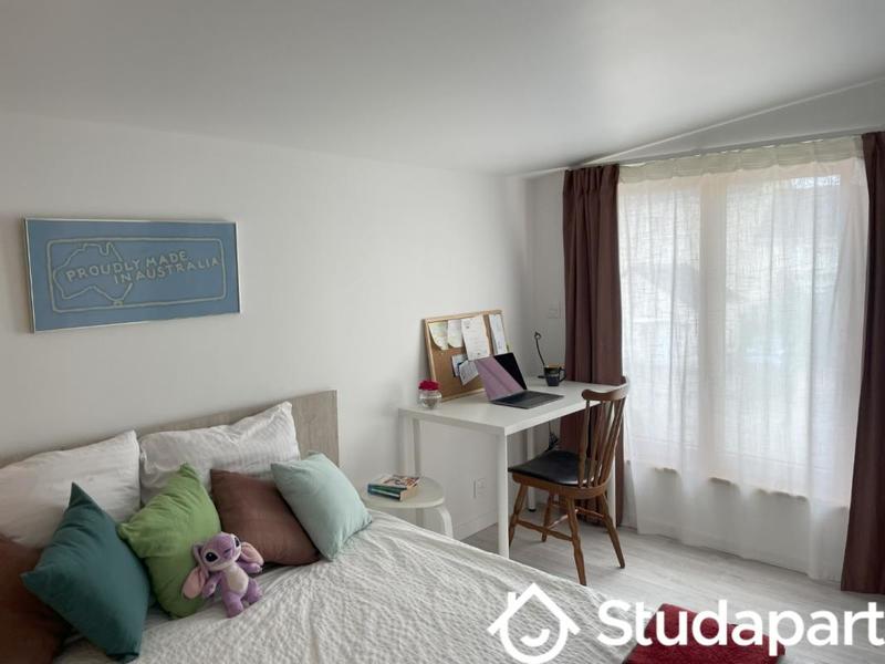 Chambre - 9 m² - 1 pièce