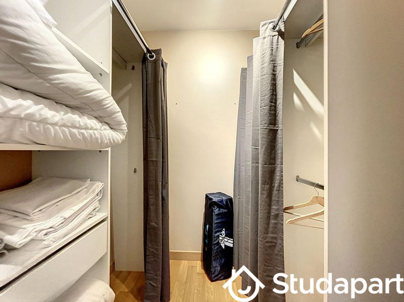 Chambre - 12 m² - 1 pièce