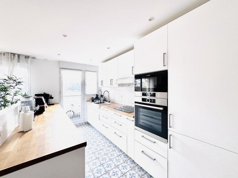 Appartement - 85 m² - 4 pièces