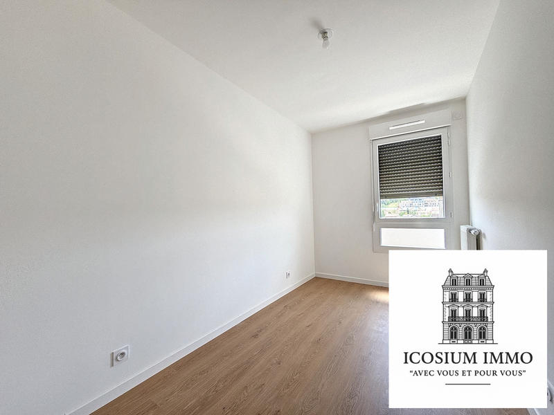 Appartement - 80 m² - 4 pièces