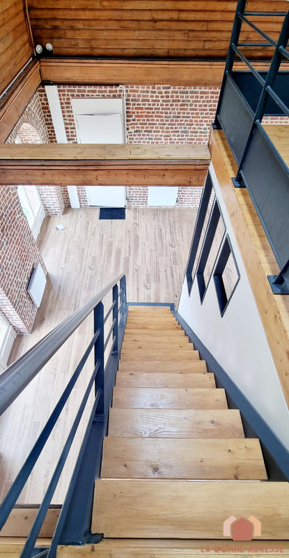 Loft - 185 m² - 4 pièces