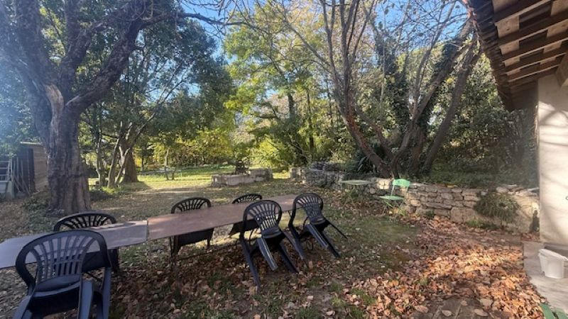 Maison - 520 m² - 6 pièces