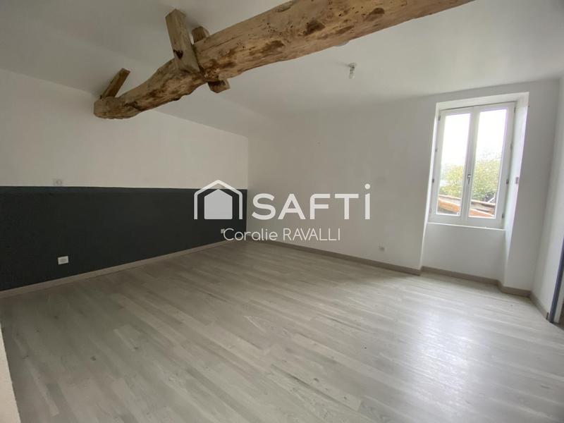 Maison - 222 m² - 8 pièces