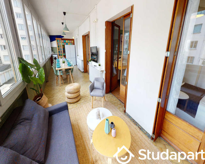 Chambre - 77 m² - 1 pièce