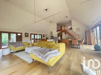 Maison - 200 m² - 7 pièces