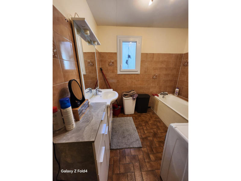 Maison - 90 m² - 5 pièces