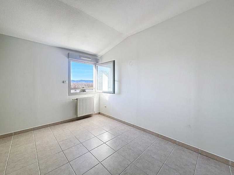 Appartement - 94 m² - 4 pièces