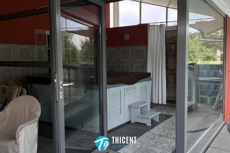 Maison traditionnelle - 215 m² - 8 pièces