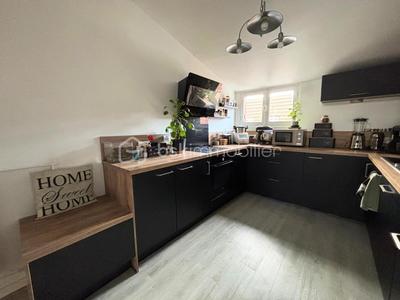 Maison traditionnelle - 84 m² - 4 pièces