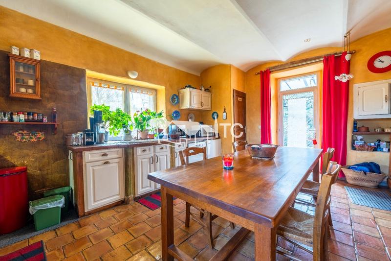 Mas - 265 m² - 9 pièces