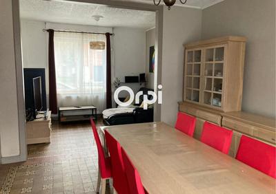 Maison - 90 m² - 5 pièces