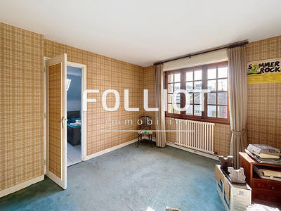 Maison - 241 m² - 7 pièces