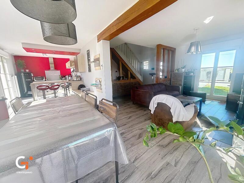 Maison - 138 m² - 7 pièces