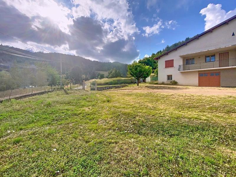 Maison - 84 m² - 8 pièces