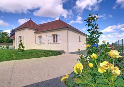 Pavillon - 130 m² - 5 pièces