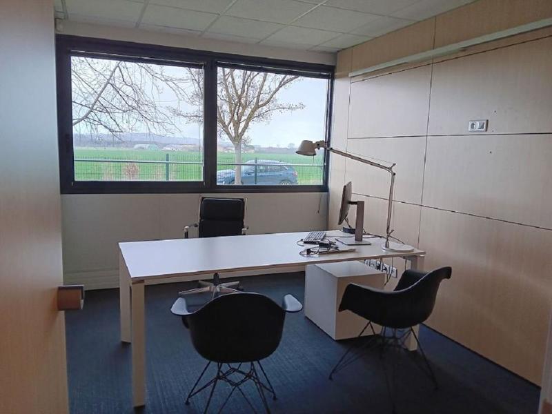 Bureau - 111 m² - 5 pièces