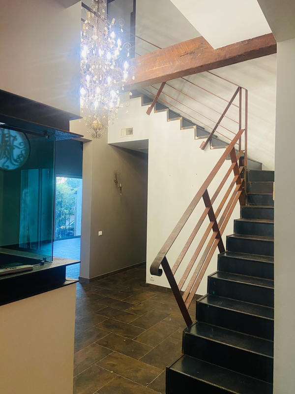 Mas - 565 m² - 5 pièces