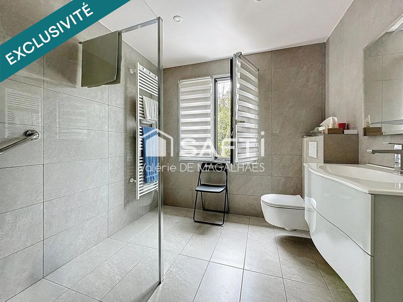 Maison - 169 m² - 8 pièces