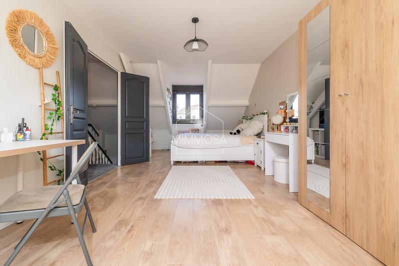 Maison - 170 m² - 7 pièces