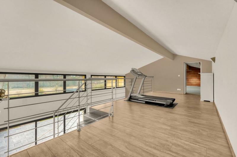 Maison - 184 m² - 6 pièces