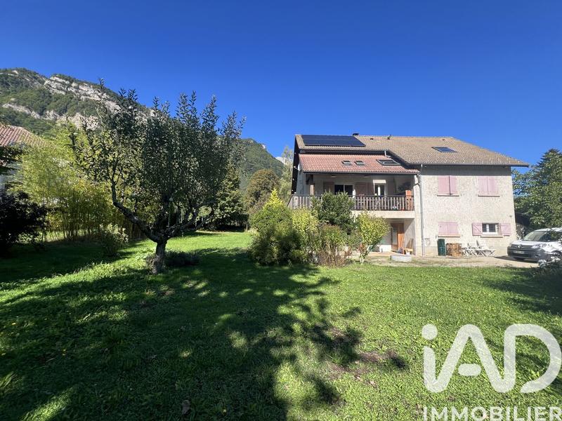 Maison - 200 m² - 7 pièces